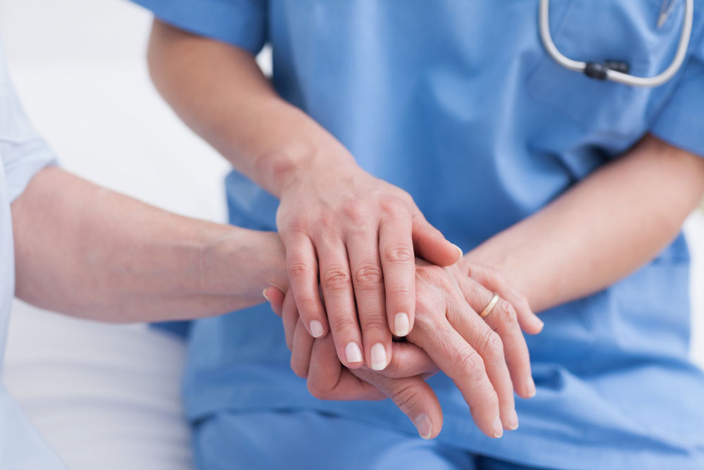 „Praxiskliniken spielen eine unverzichtbare Rolle in der ambulanten und stationsersetzenden Versorgung. Sie entlasten den stationären Sektor erheblich und tragen maßgeblich zur Sicherstellung der medizinischen Versorgung bei“, erklärt Stefan Elmshäuser, Geschäftsführer der Praxisklinikgesellschaft e.V. (PKG). „Doch trotz der klaren gesetzlichen Regelungen im SGB V, wie etwa in den Paragrafen § 115a ff. und § 122a ff., erfahren wir als Praxiskliniken immer noch nicht die Anerkennung, die wir verdienen.“